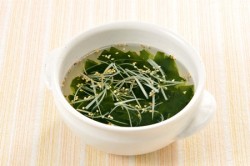 わかめスープ