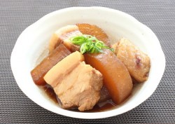 大根と豚バラのみそ煮