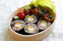 赤飯おこわ　ハートのり巻き