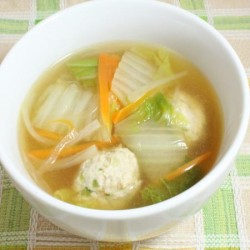 野菜と鶏団子スープ