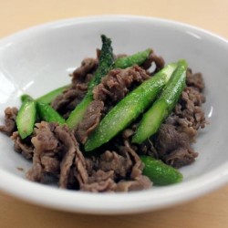 牛肉とアスパラの塩糀炒め　生姜風味