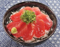 まぐろ漬け丼