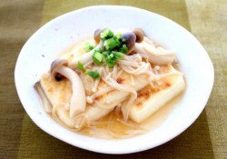 きのこ餡かけ豆腐ステーキ