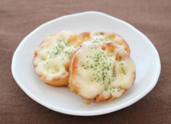 れんこんバター醤油焼き　チーズのせ