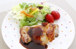 鶏もも肉のレモンみそソースがけ
