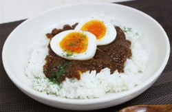 ドライカレー風丼