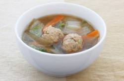 野菜と肉だんごのスープ