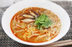 酸辣湯(サンラータン)うどん