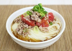 そぼろトマトそうめん