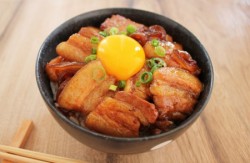 照りたま豚丼