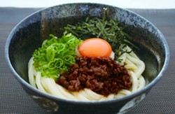 黒から”台湾”まぜめん