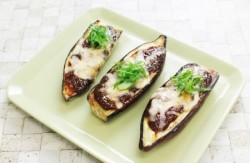 なすの肉みそチーズ焼き