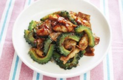 ゴーヤーと豚肉のみそチャンプルー