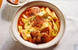 料理研究家リュウジ氏考案！赤からチーズタッカルビ鍋